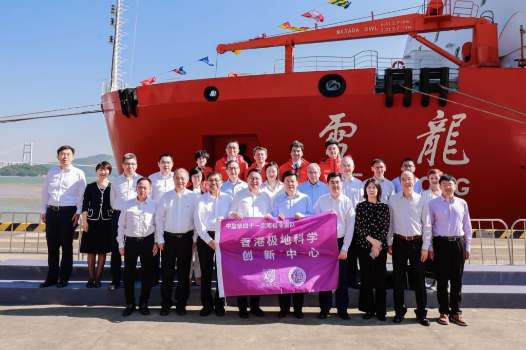 去南极北极旅游选华人包船还是国际船？华人包船的优劣势解析